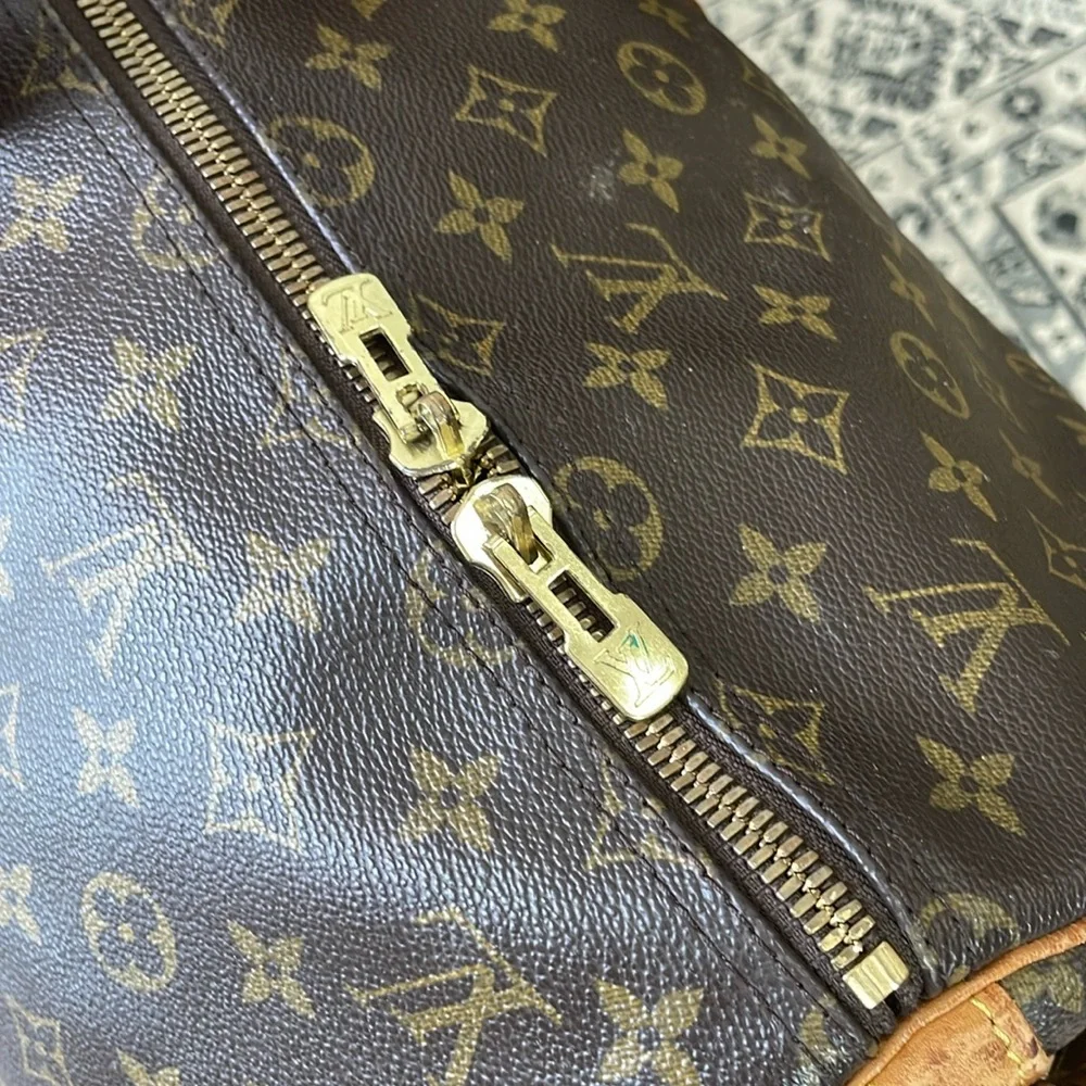 Louis Vuitton Bandouliere Keepall 55 Travel Bag.